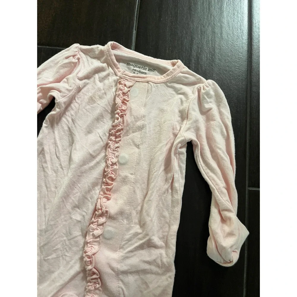 Magnetic Me Newborn Pink Ruffle Magnetic Footie Sleeper Modal 5-8 lbs - Picture 1 of 4